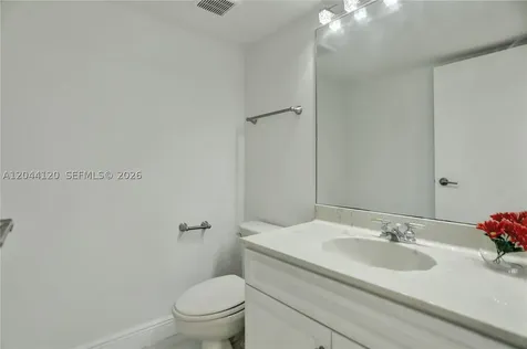 555 NE 15th Street Miami FL 33132