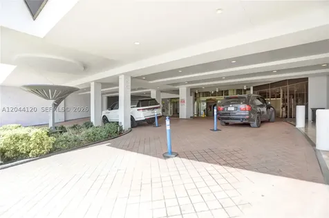 555 NE 15th Street Miami FL 33132