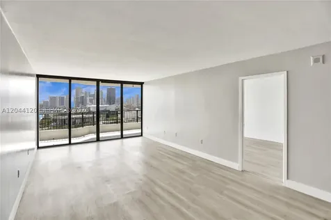 555 NE 15th Street Miami FL 33132
