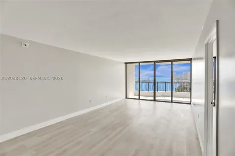 555 NE 15th Street Miami FL 33132