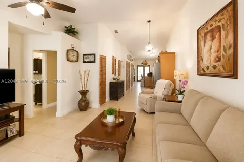 7232 W 29th Way Hialeah FL 33018