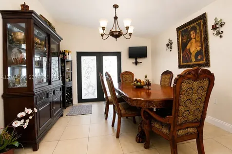 7232 W 29th Way Hialeah FL 33018