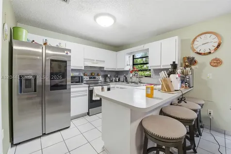 2801 SW 24th Street Miami FL 33145