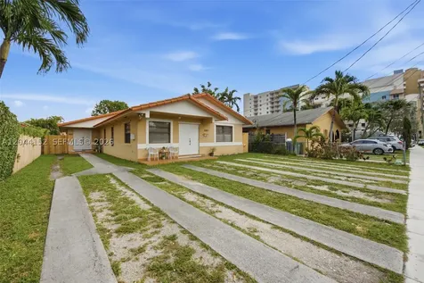 2801 SW 24th Street Miami FL 33145