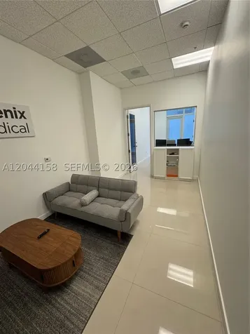 20200 W Dixie Hwy G01 Highway Miami FL 33180
