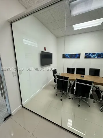 20200 W Dixie Hwy G01 Highway Miami FL 33180