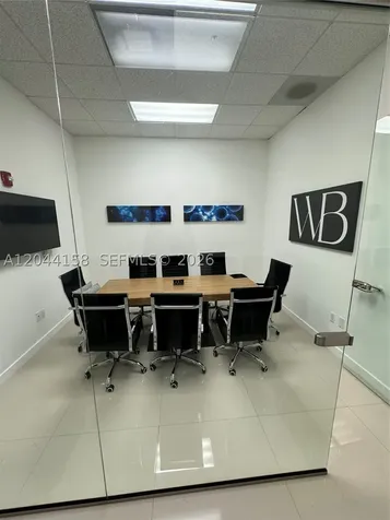20200 W Dixie Hwy G01 Highway Miami FL 33180