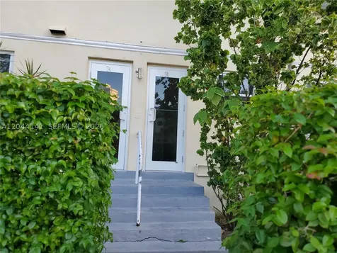 10074 E Bay Harbor Drive Bay Harbor Islands FL 33154
