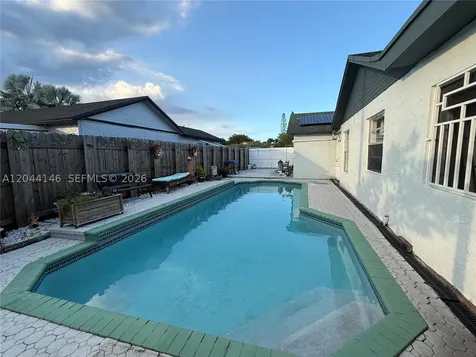 15622 SW 142nd Court Miami FL 33177