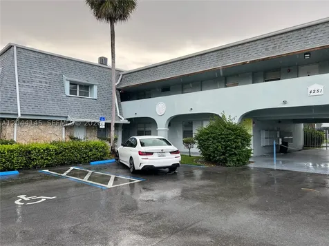 4251 NW 5th Street Plantation FL 33317