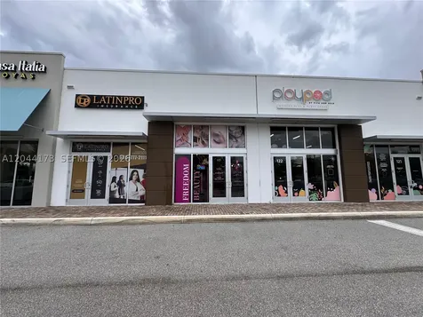 10890 NW 17th Street Sweetwater FL 33172