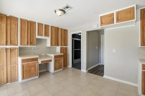 312 Hollywood Lehigh Acres FL 33936