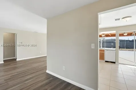 312 Hollywood Lehigh Acres FL 33936