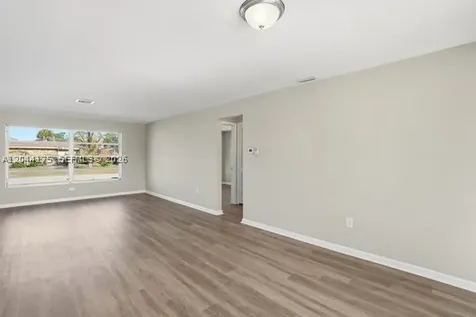 312 Hollywood Lehigh Acres FL 33936