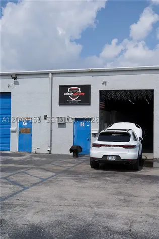 7215 NW 41st Street Miami FL 33166
