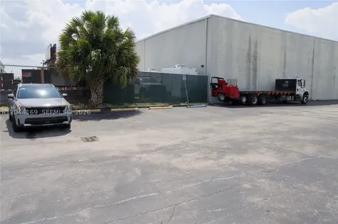 7215 NW 41st Street Miami FL 33166