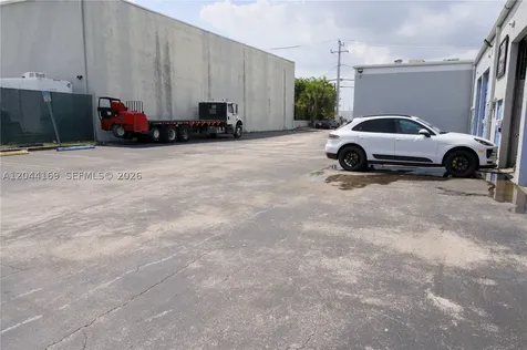 7215 NW 41st Street Miami FL 33166