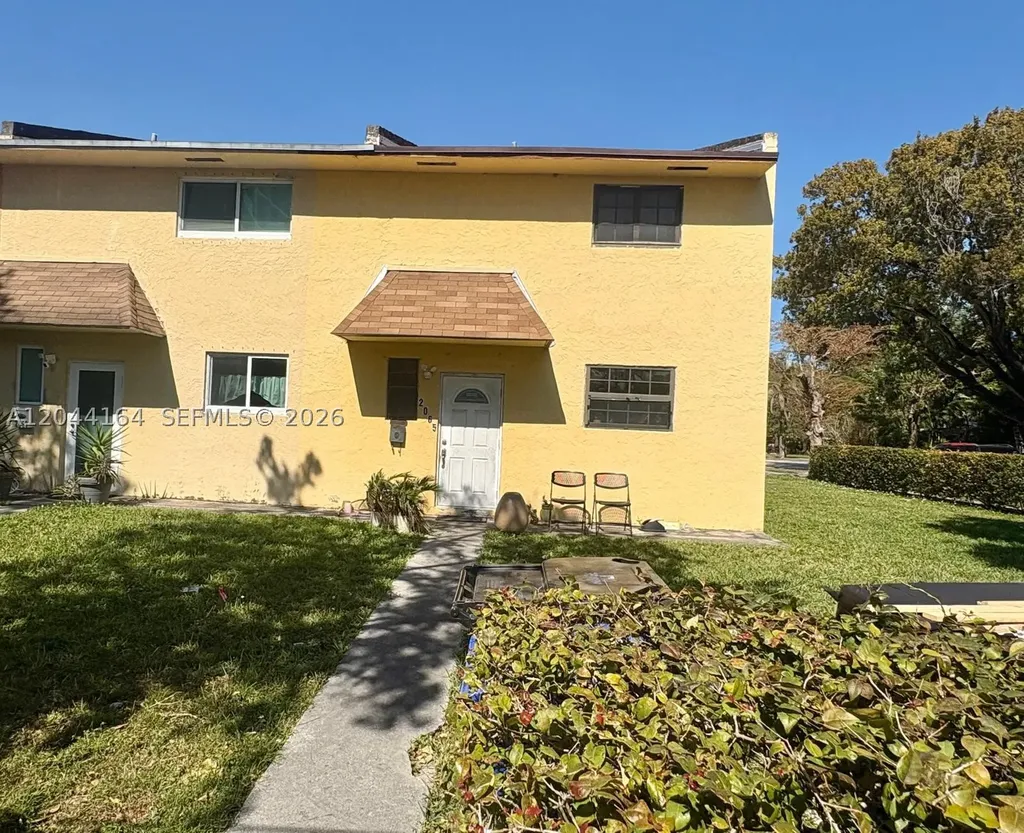 2065 NE 139th Street North Miami Beach FL 33181