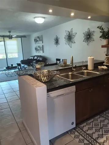 2821 Somerset Drive Lauderdale Lakes FL 33311