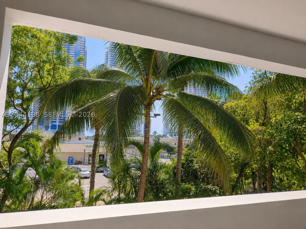 17145 N Bay Road Sunny Isles Beach FL 33160