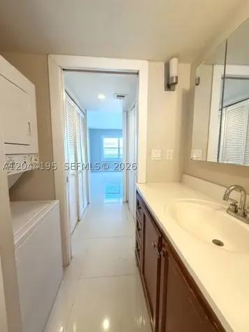 4141 Nautilus Drive Miami Beach FL 33140