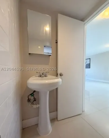 4141 Nautilus Drive Miami Beach FL 33140