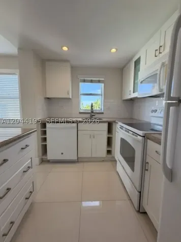 4141 Nautilus Drive Miami Beach FL 33140