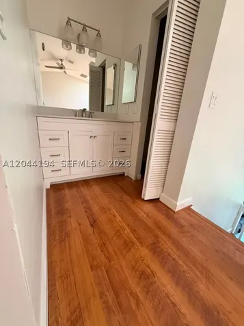 4182 S Pine Island Road Davie FL 33328