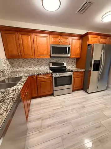 4182 S Pine Island Road Davie FL 33328