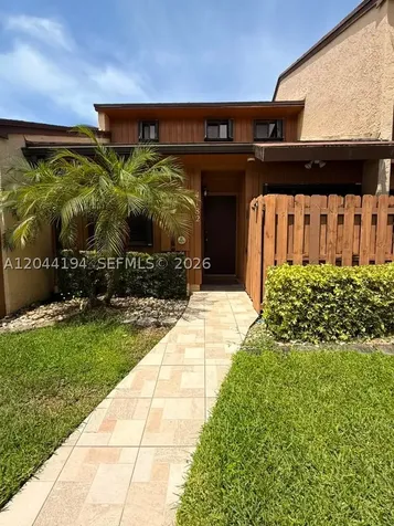 4182 S Pine Island Road Davie FL 33328