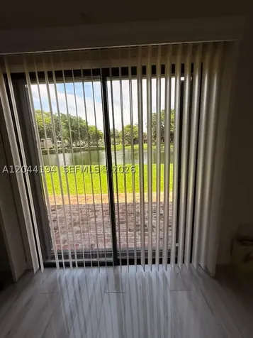 4182 S Pine Island Road Davie FL 33328