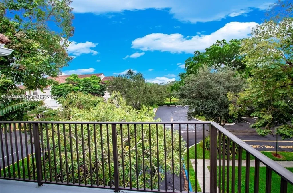 10105 W Sunrise Boulevard Plantation FL 33322