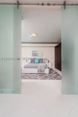 300 S Pointe Drive Miami Beach FL 33139