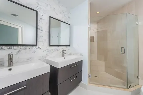 300 S Pointe Drive Miami Beach FL 33139