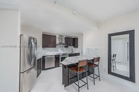 300 S Pointe Drive Miami Beach FL 33139
