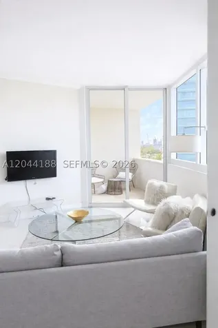 300 S Pointe Drive Miami Beach FL 33139