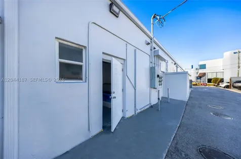 3241 NW 7th Street Miami FL 33125