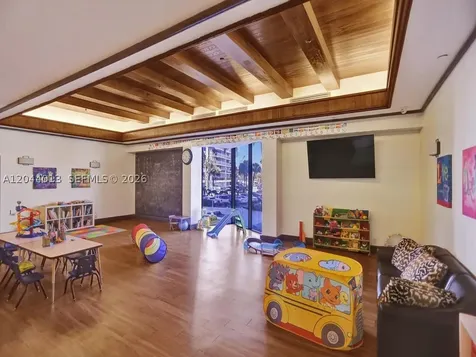 20281 E Country Club Drive Aventura FL 33180