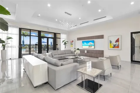 20610 NE 5th Place Miami FL 33179