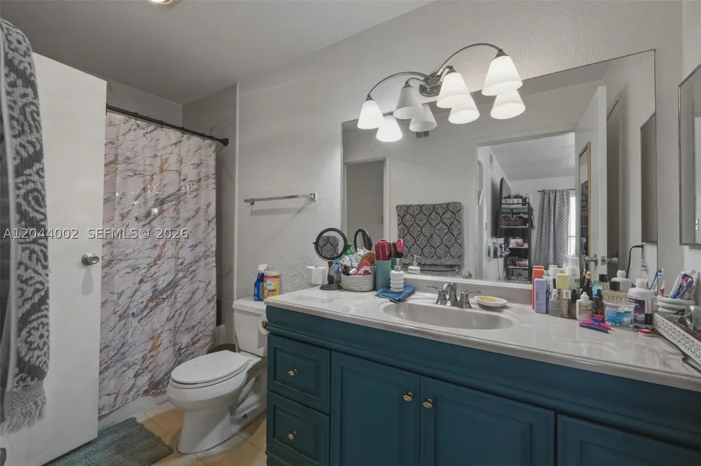 977 Riverside Drive Coral Springs FL 33071