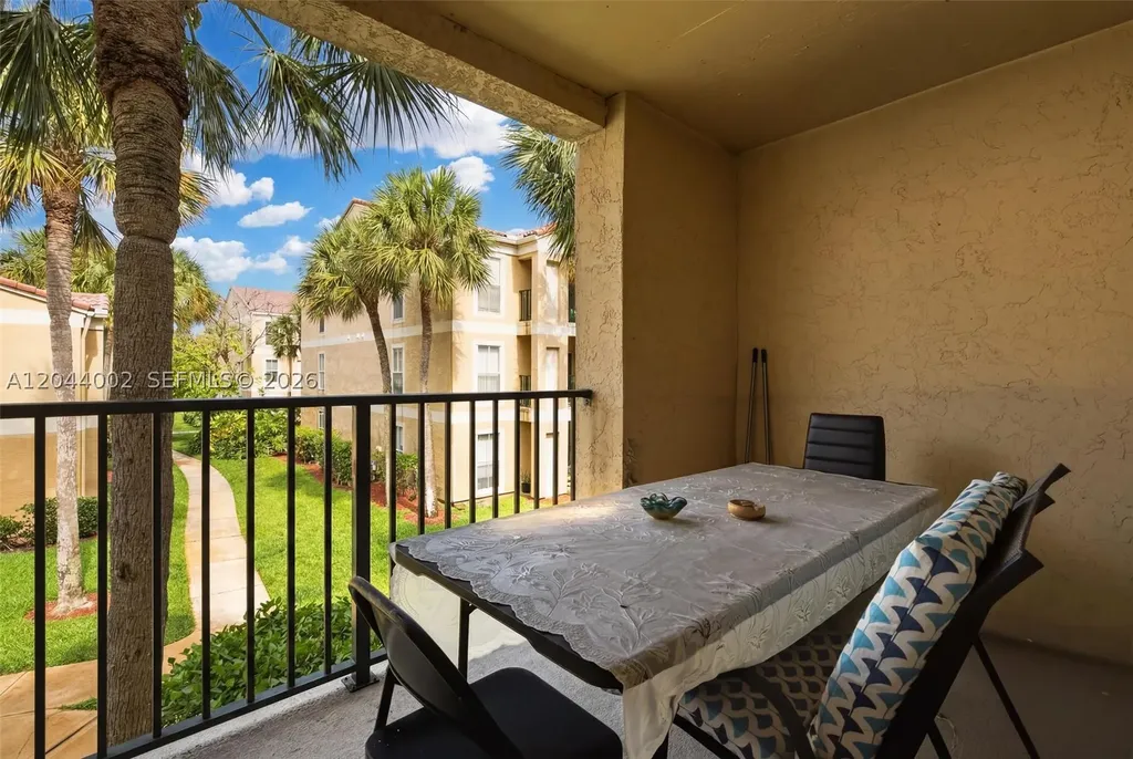 977 Riverside Drive Coral Springs FL 33071