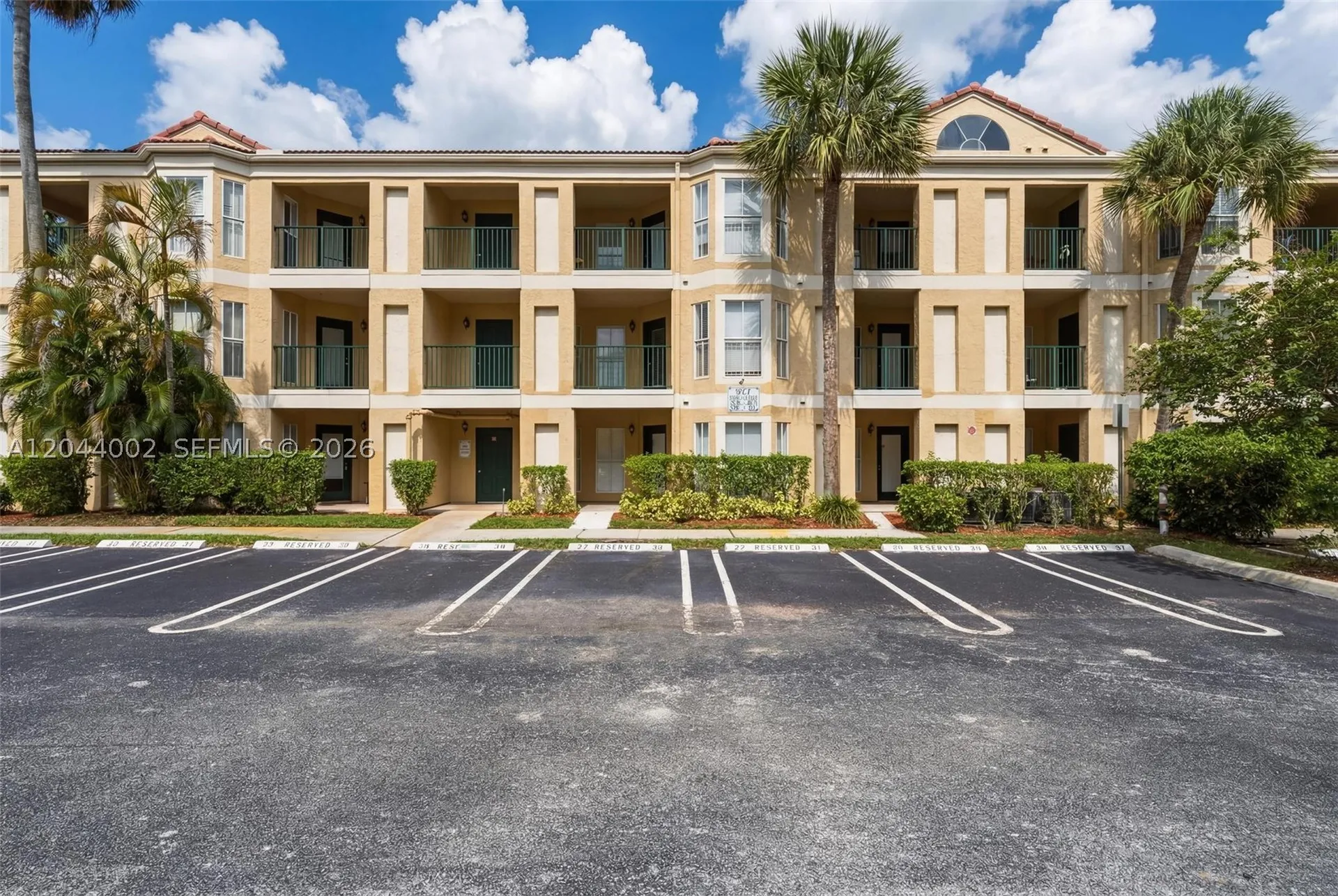 977 Riverside Drive Coral Springs FL 33071