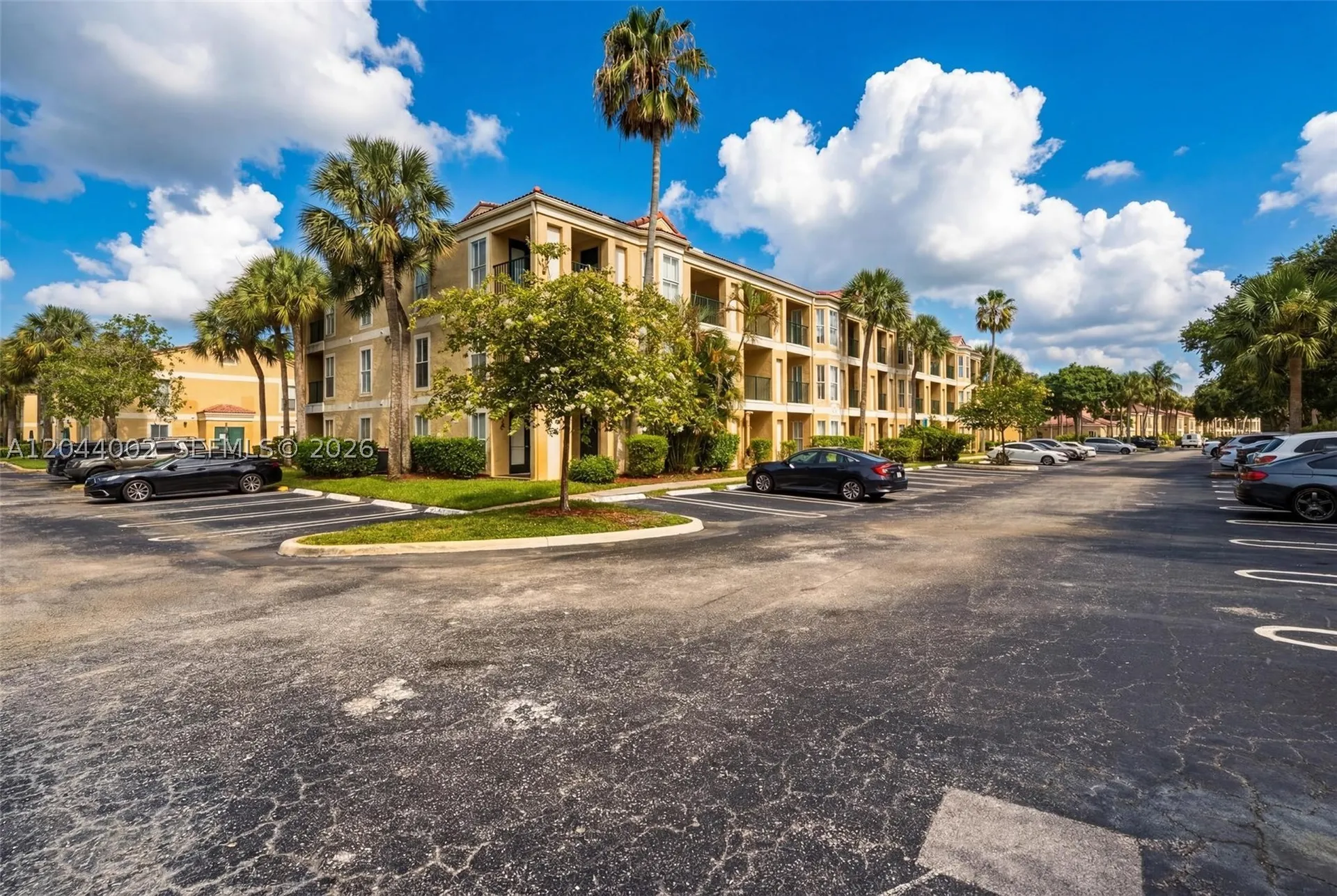 977 Riverside Drive Coral Springs FL 33071