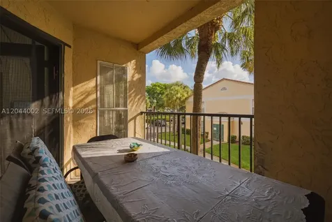977 Riverside Drive Coral Springs FL 33071