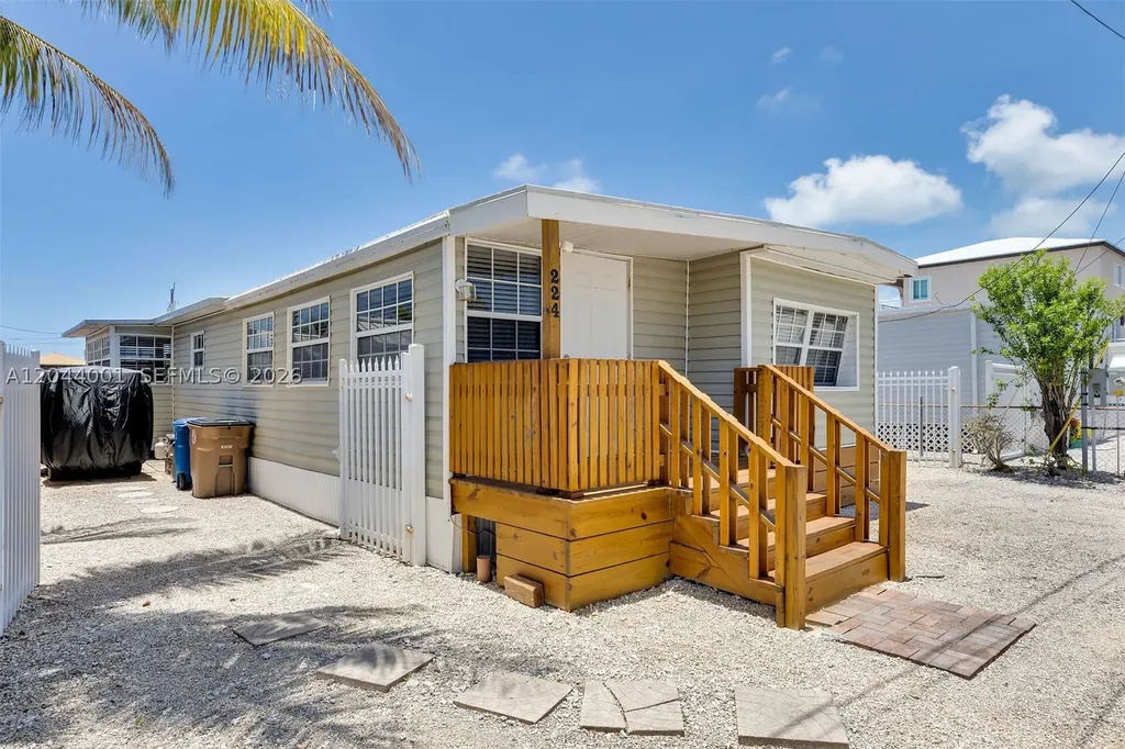 224 W 1st Court Key Largo FL 33037