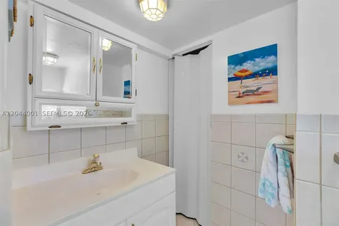 224 W 1st Court Key Largo FL 33037