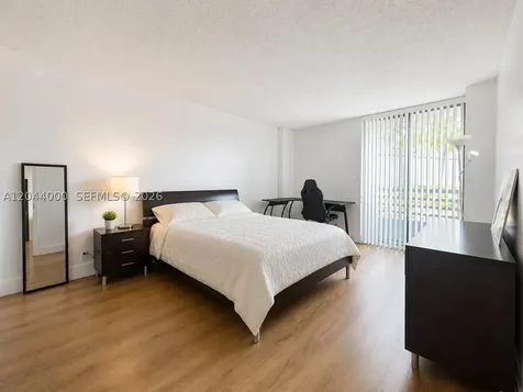 3300 NE 191st Street Aventura FL 33180
