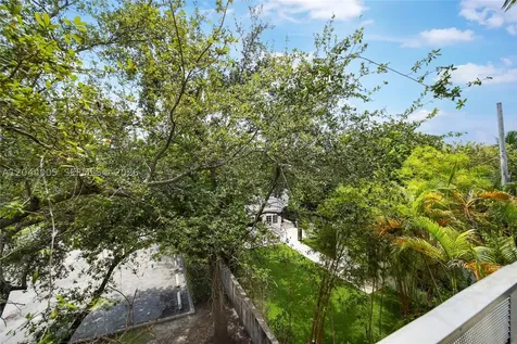 1700 Meridian Avenue Miami Beach FL 33139