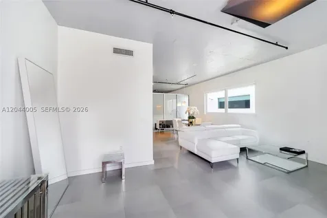 1700 Meridian Avenue Miami Beach FL 33139