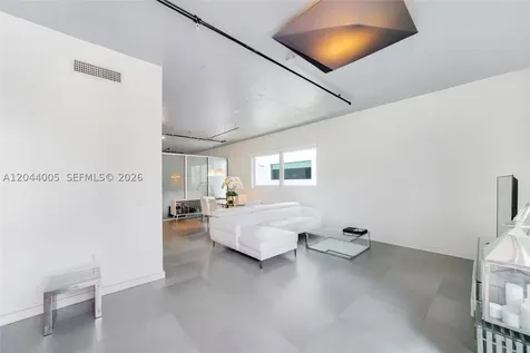 1700 Meridian Avenue Miami Beach FL 33139